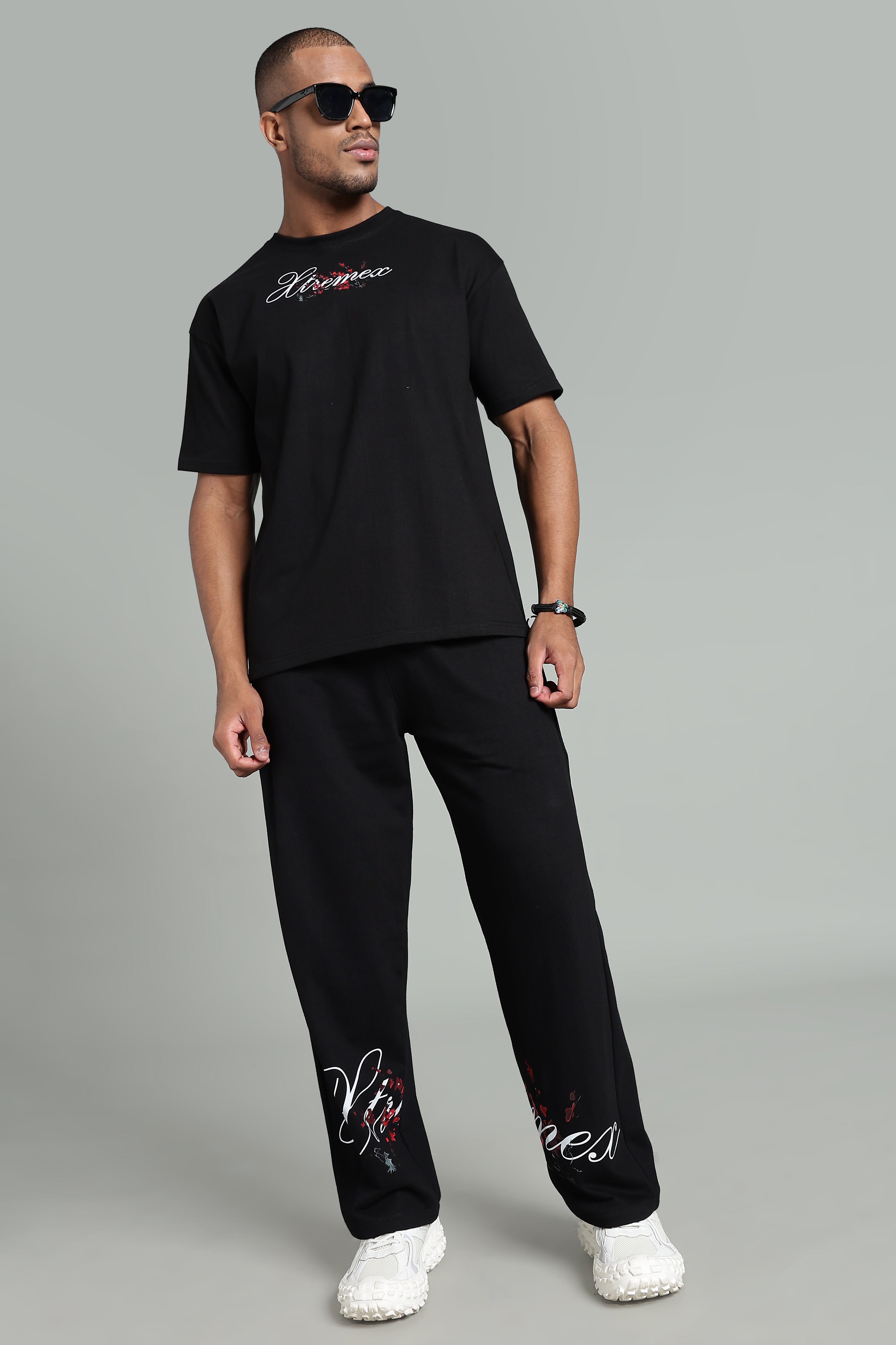 Image of Tiger Bloom Unisex Oversized Tshirt